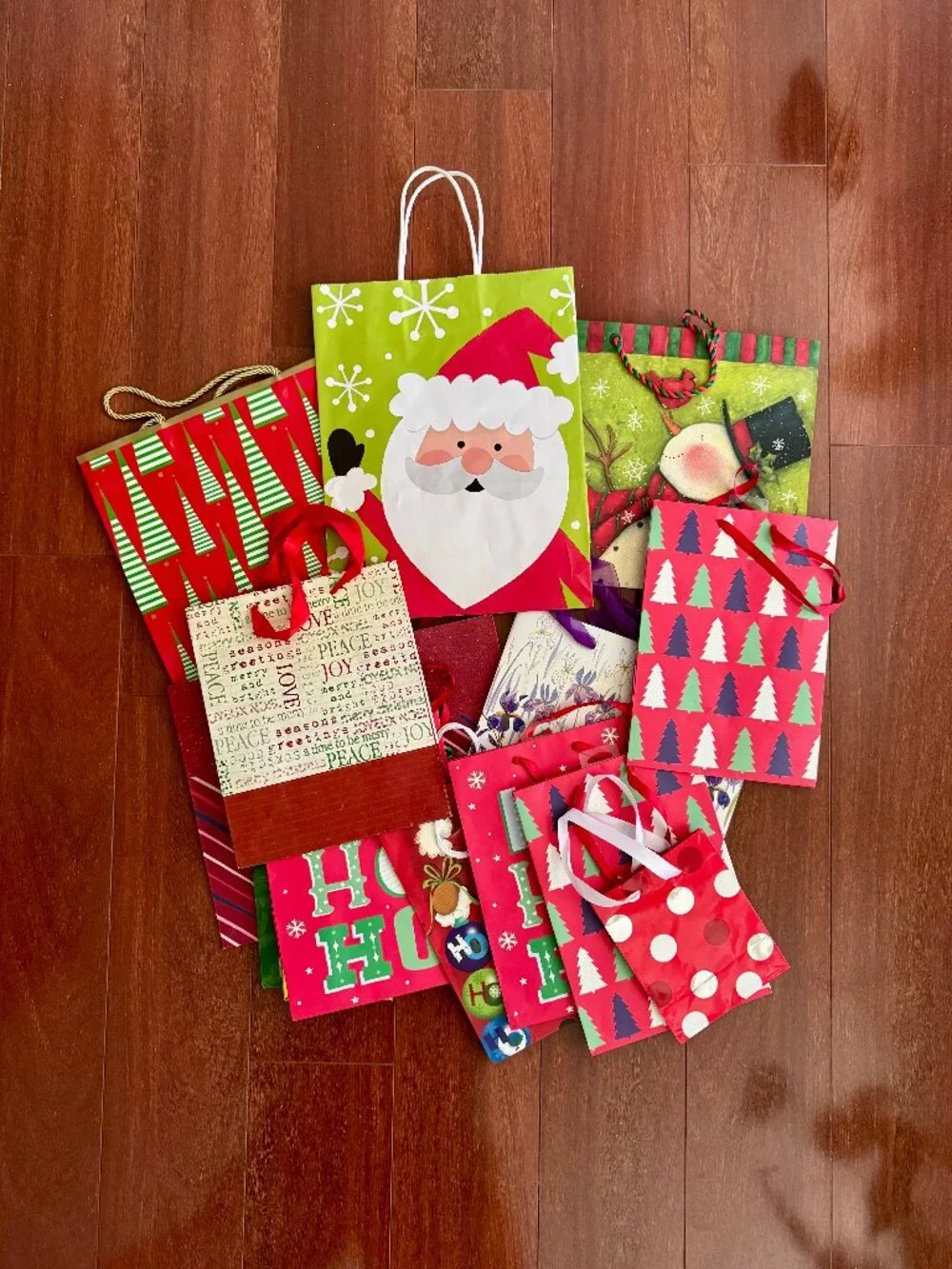 HOLIDAY Gift Bag/Box Assortment - 14 Gift Bags + 1 Gift Box